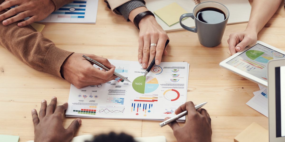 When Does a Contractor Actually Need a Contracts Manager?